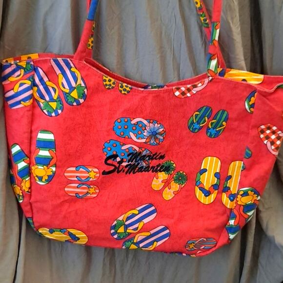 Beach bag with flip flop design Makeup Bag Included - Picture 1 of 5